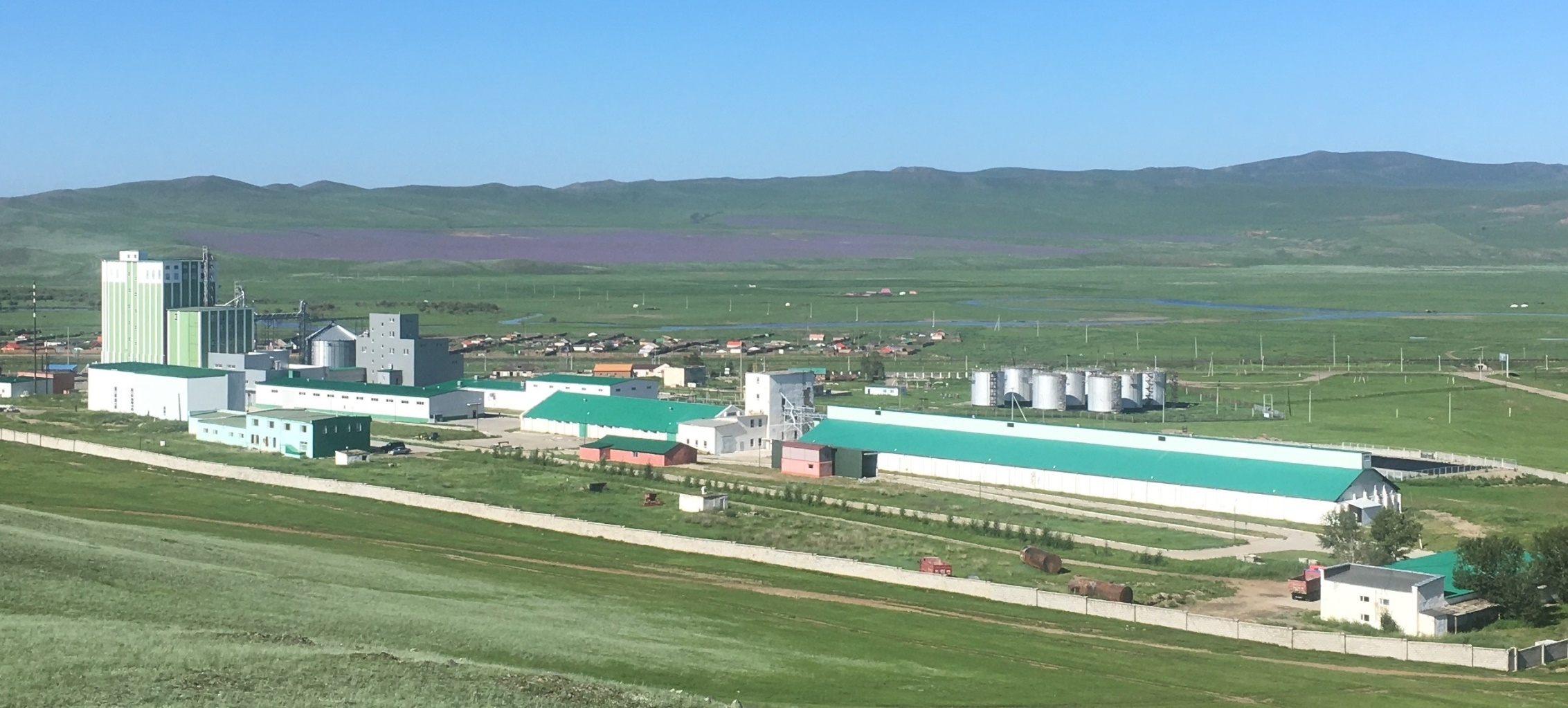 Майндтэчийн Сэлэнгэ үйлдвэрийн гадна төрх